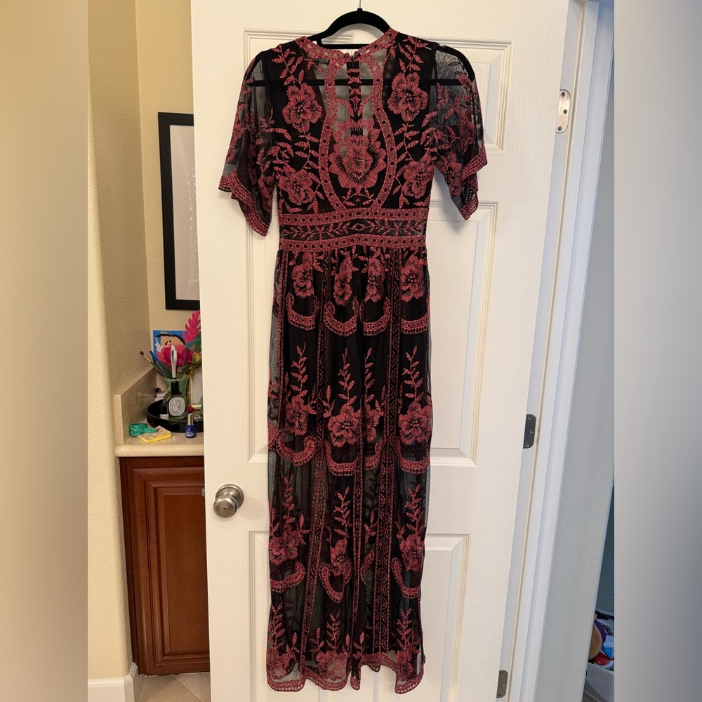Honey Punch sheer crochet black red maxi lace floral dress small - Picture 3 of 5